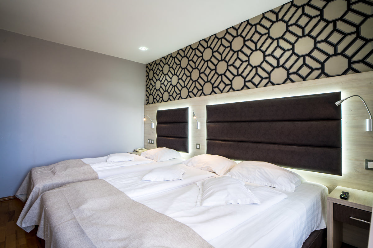 Cameră triplă 3★ Superior cu balcon — imagine 1